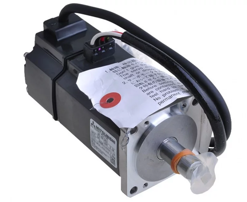 Серводвигатель HC-PQ13B-UE оснащен тормозом